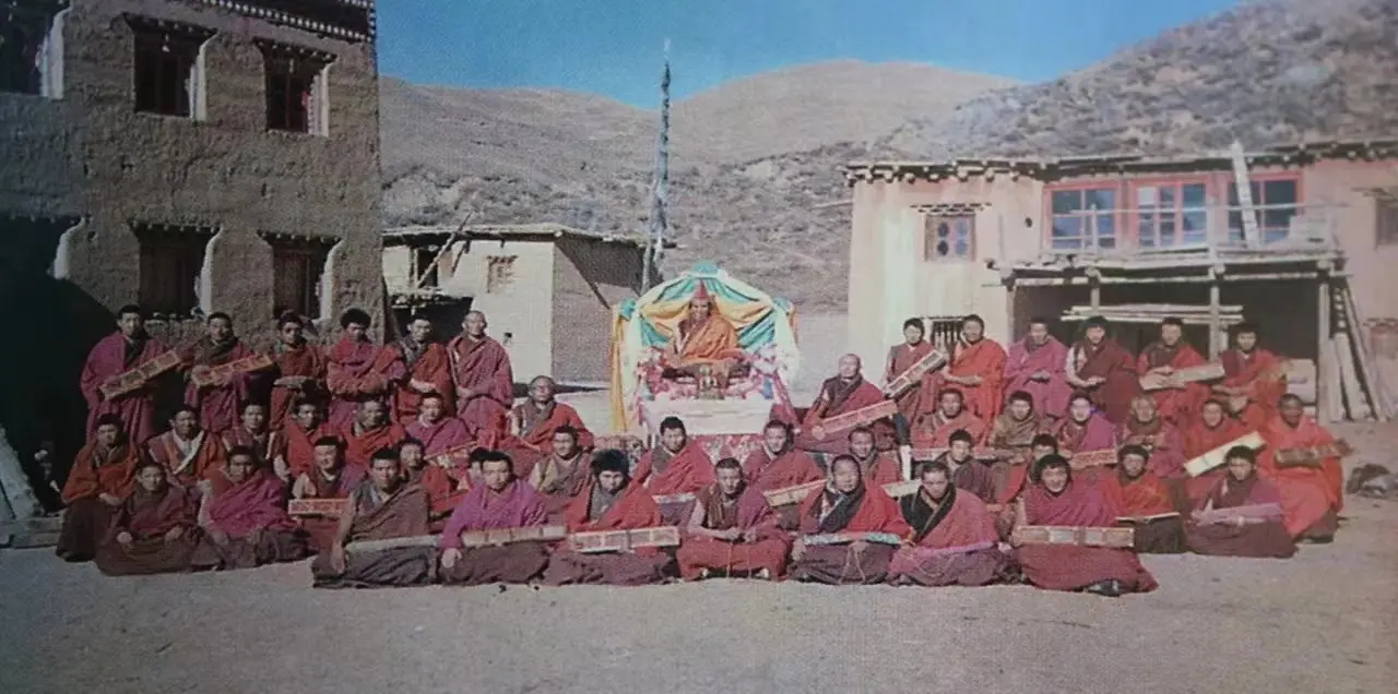 Lama-Lutrin