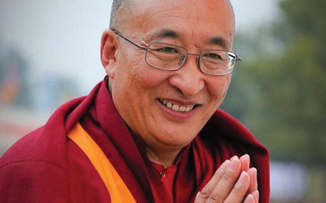 Offer Dana to Khentrul Rinpoche