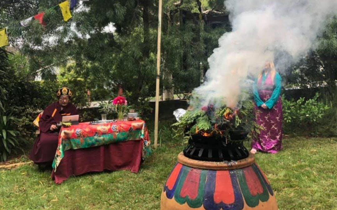 Online: Puja de Fumaça com Khentrul Rinpoche